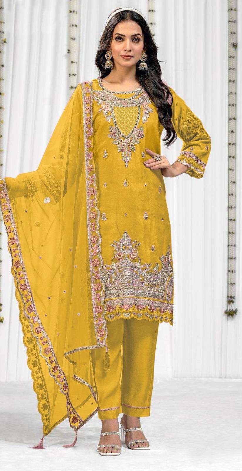 Ramsha R 1114 Pakistani Suits Wholesaler of  Salwar Suits in India