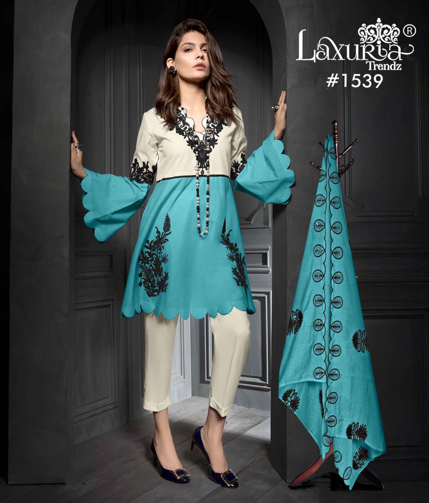 Laxuria Trendz 1539 pakistani suits wholesalers in amritsar