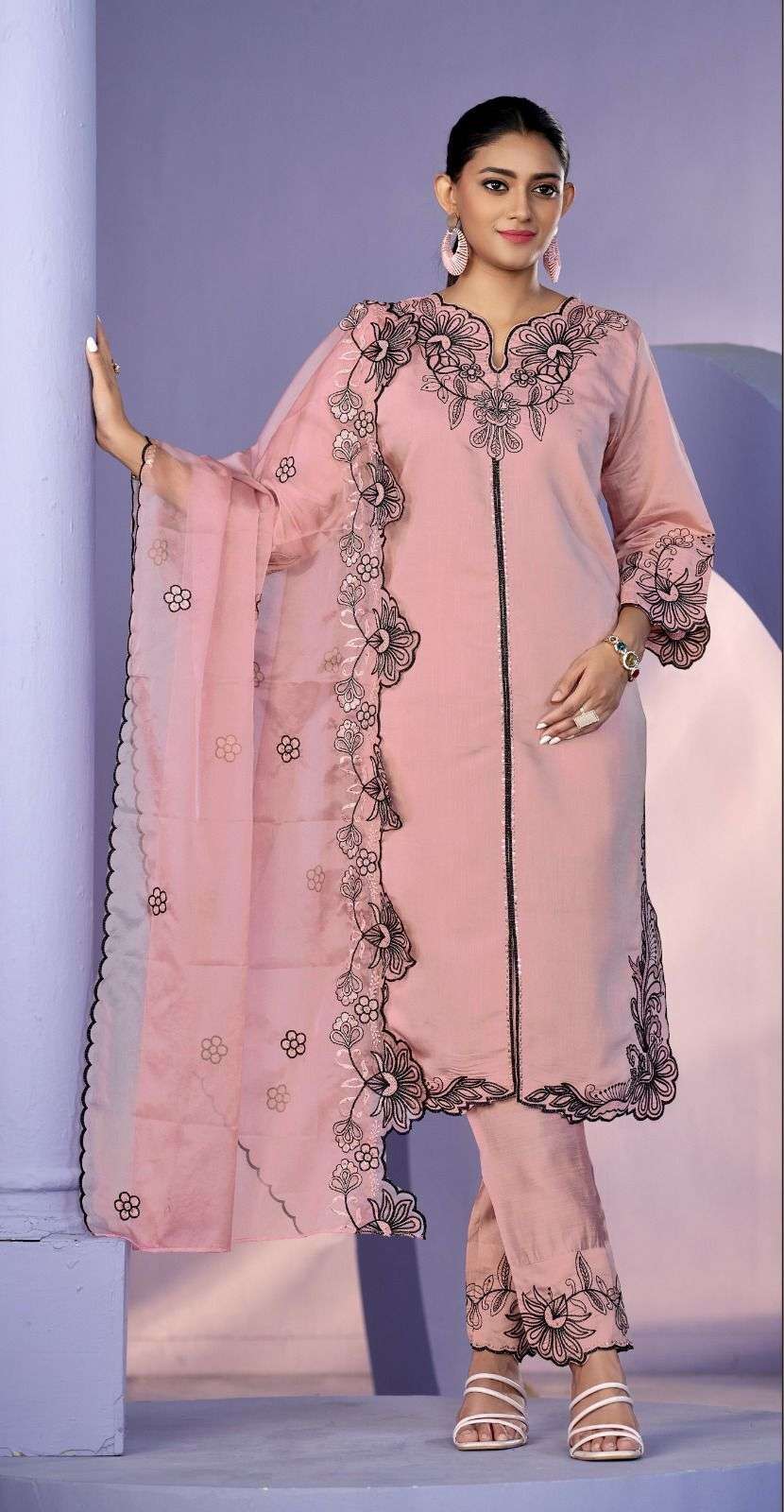 Bilqis B 202 A TO D wholesale pakistani suits
