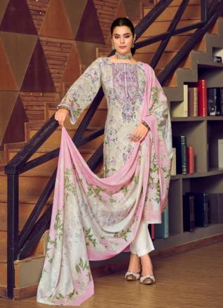 RIAZ ARTS MUSAFIR.32 Bulk Salwar Kameez Dealers in Hyderabad - Sanvari Fashion
